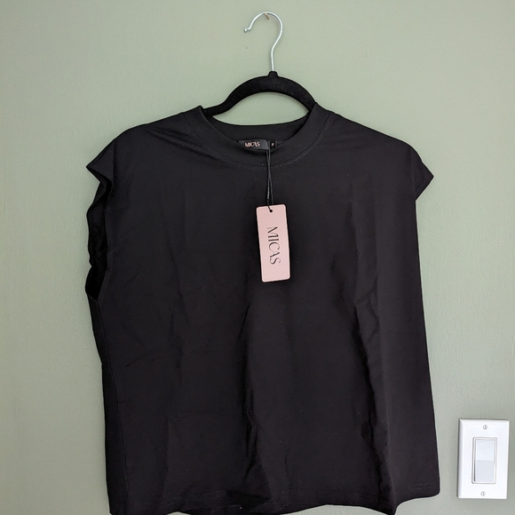 NWT 🌟 Black Micas Sleeveless T-shirt Top Size Medium - Picture 3 of 6